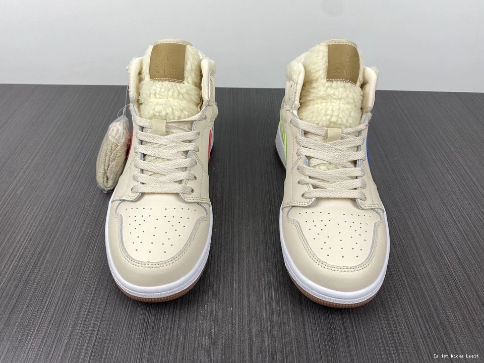 Fleece Mid 1 DO2207-264 (GS) Jordan Pearl - White 0120